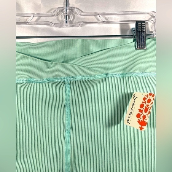 NEW Free People Free Throw Shorts Womens Active Ribbed Stretch Athleisure Sz L - Picture 9 of 11